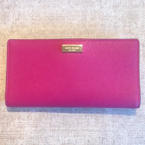 kate spade Handbags - Pink Kate Spade wallet ♠️
